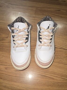 GirlsAir Jordan 3 Retro Gs Vintage Look White Pink Floral-Print Low Top Sneakers